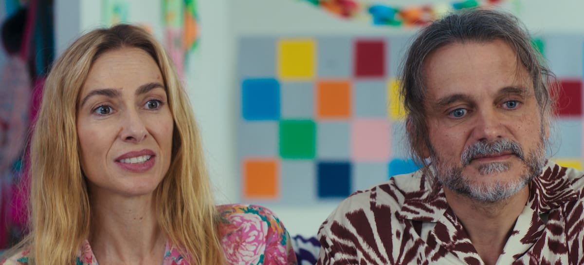 La familia de '3 de más'. / Warner España