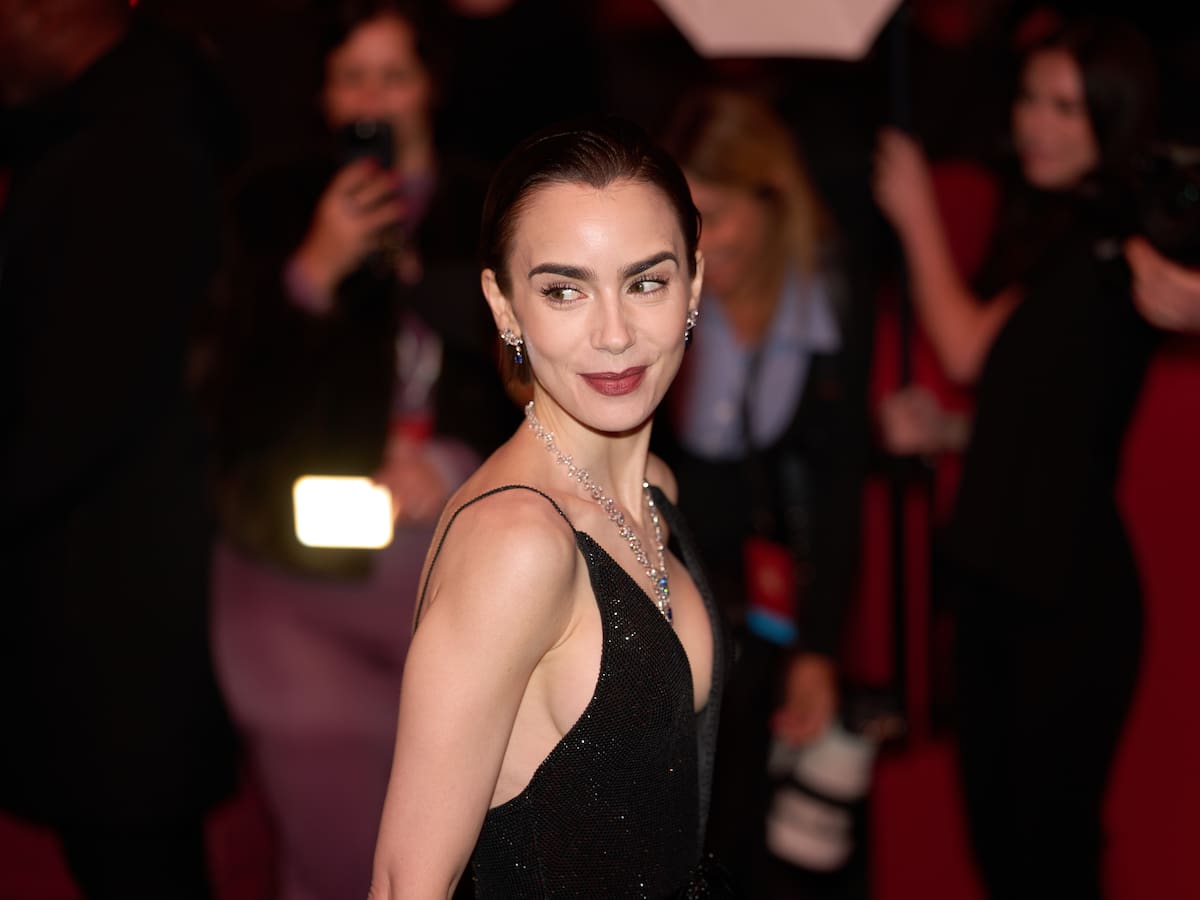 Lily Collins revivirá el glamour de Audrey Hepburn en una película sobre la creación de 'Desayuno con diamantes'