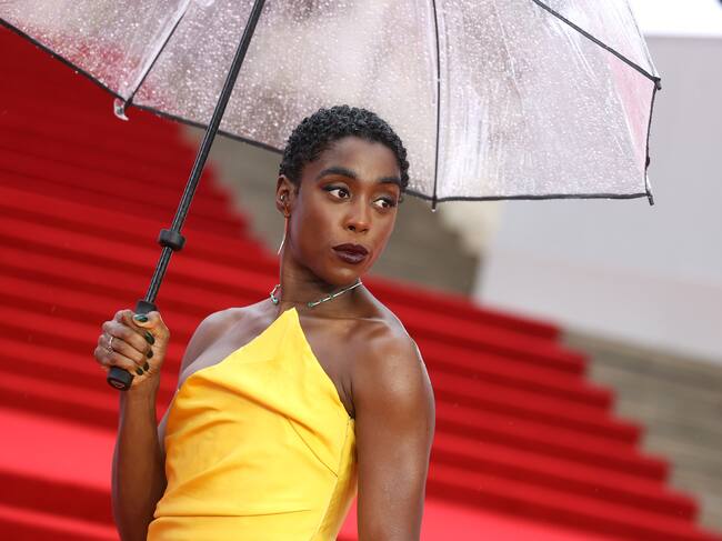 Lashana Lynch en la premiere mundial de 'Sin tiempo para morir' en el Royal Albert Hall de Londres en septiembre de 2021. / Mike Marsland/WireImage