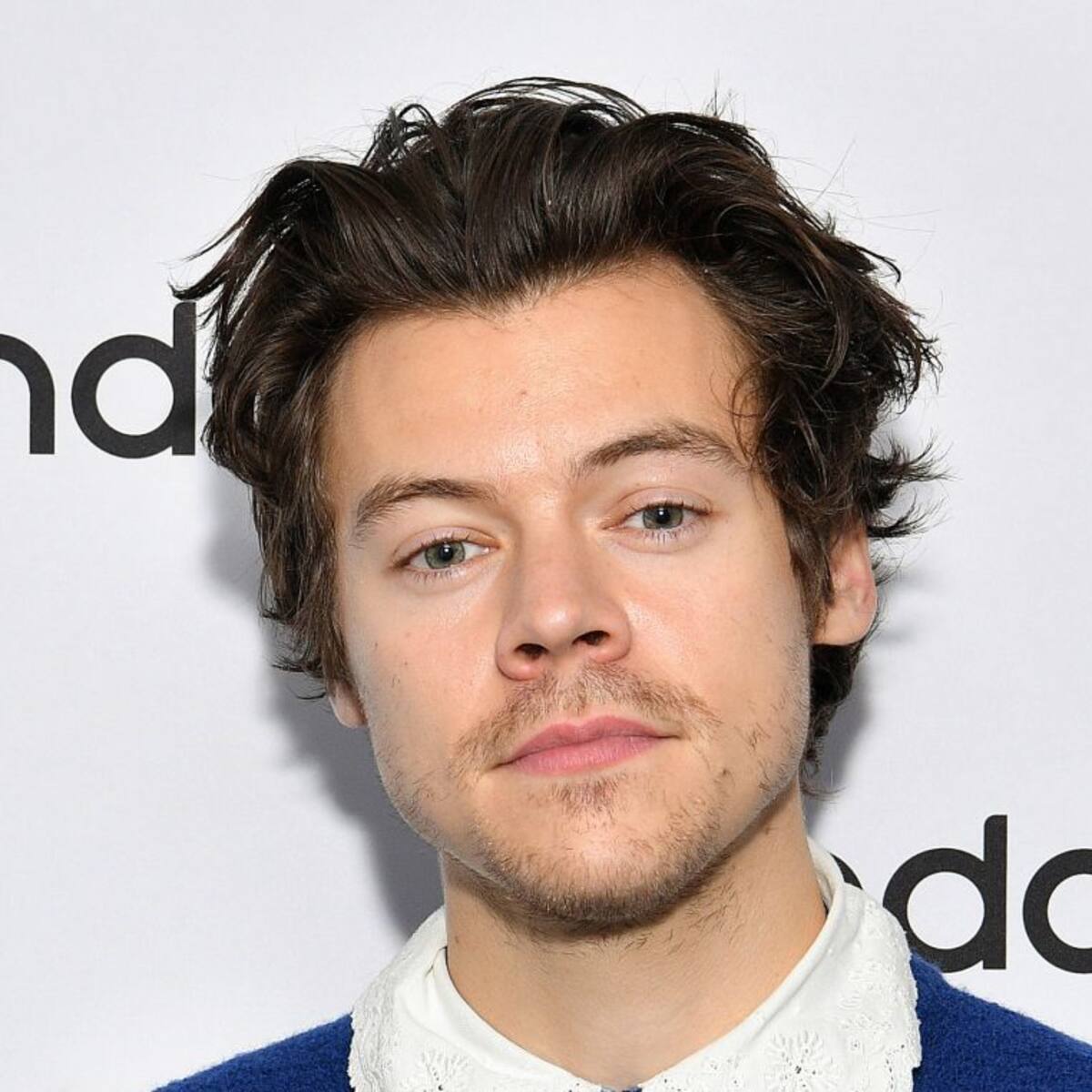 Las redes sacan un asombroso parecido entre Harry Styles y un joven delincuente