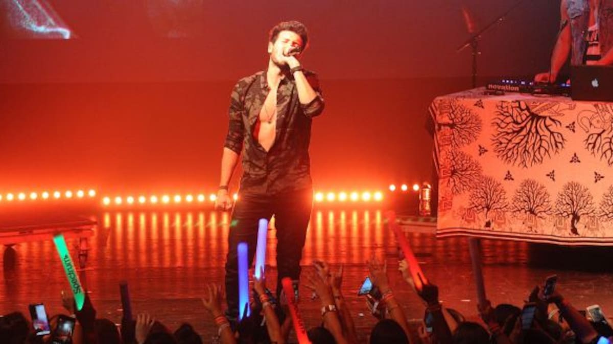 ¡Un amor! Sebastián Yatra le cantó a su mamá
