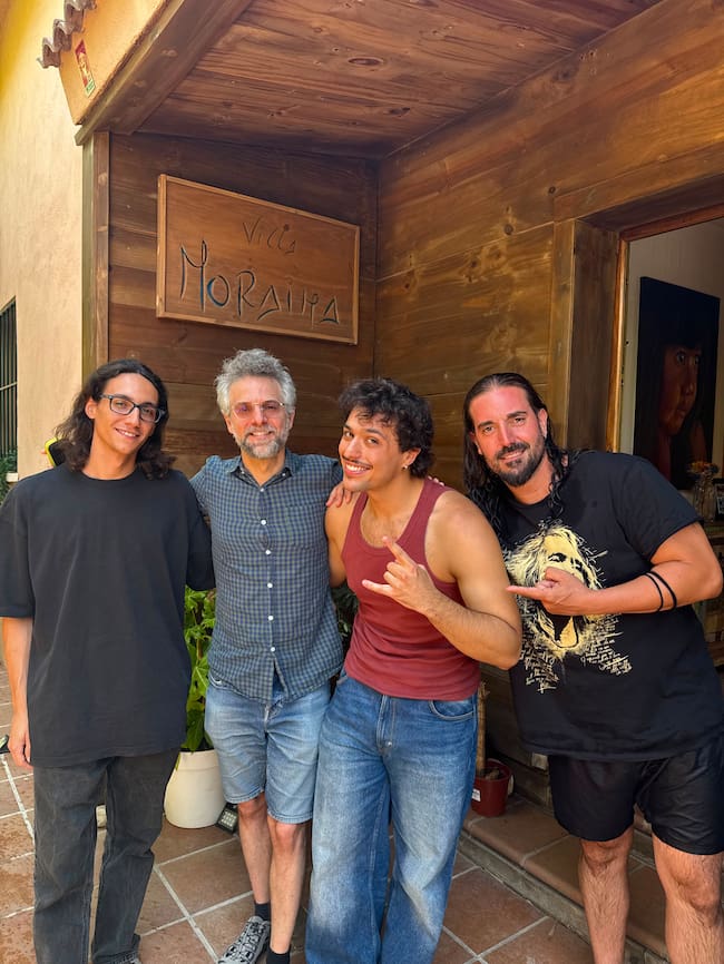 Tinho haciendo su primer disco / Imagen cedida por The Agency