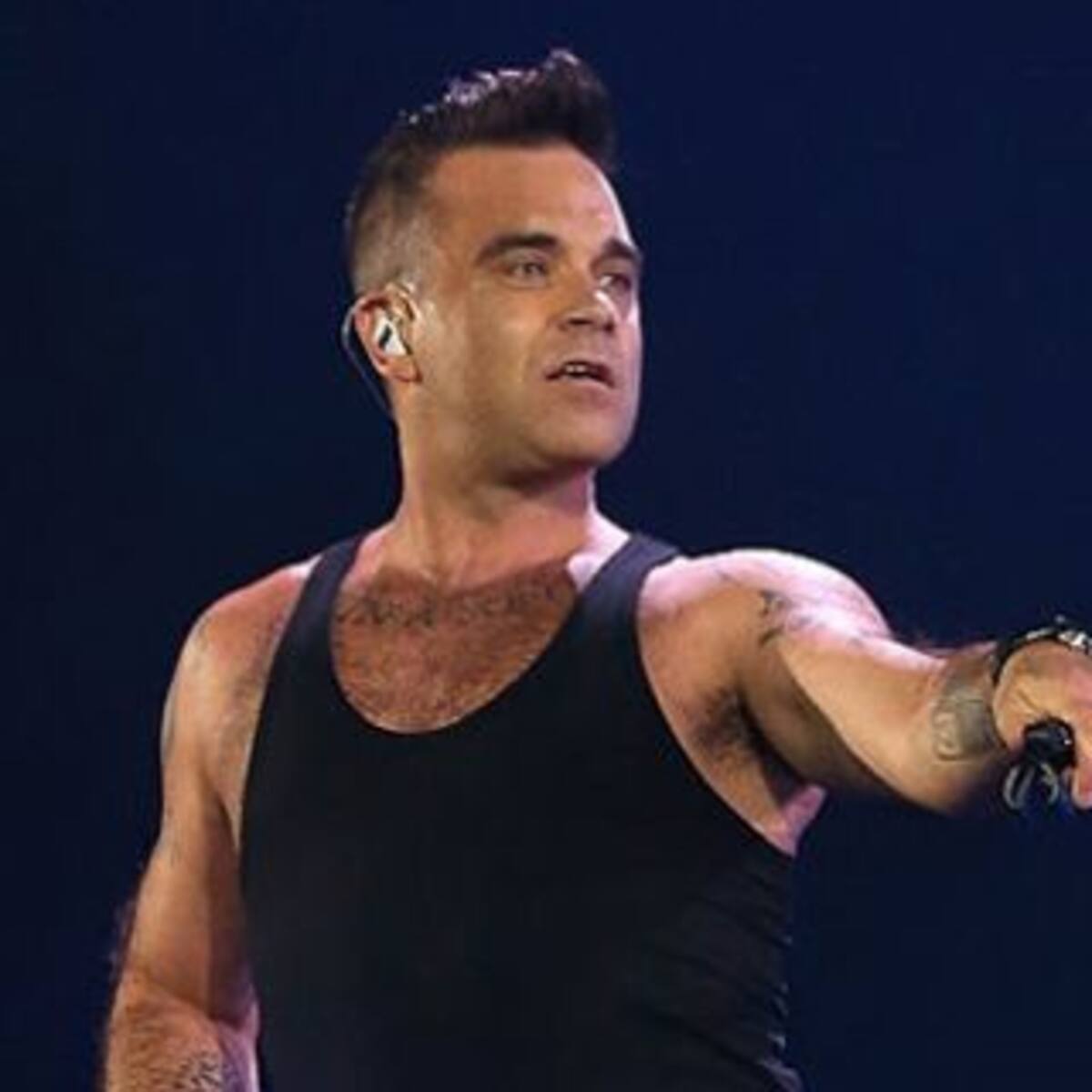Robbie Williams coquetea con una fan menor de edad
