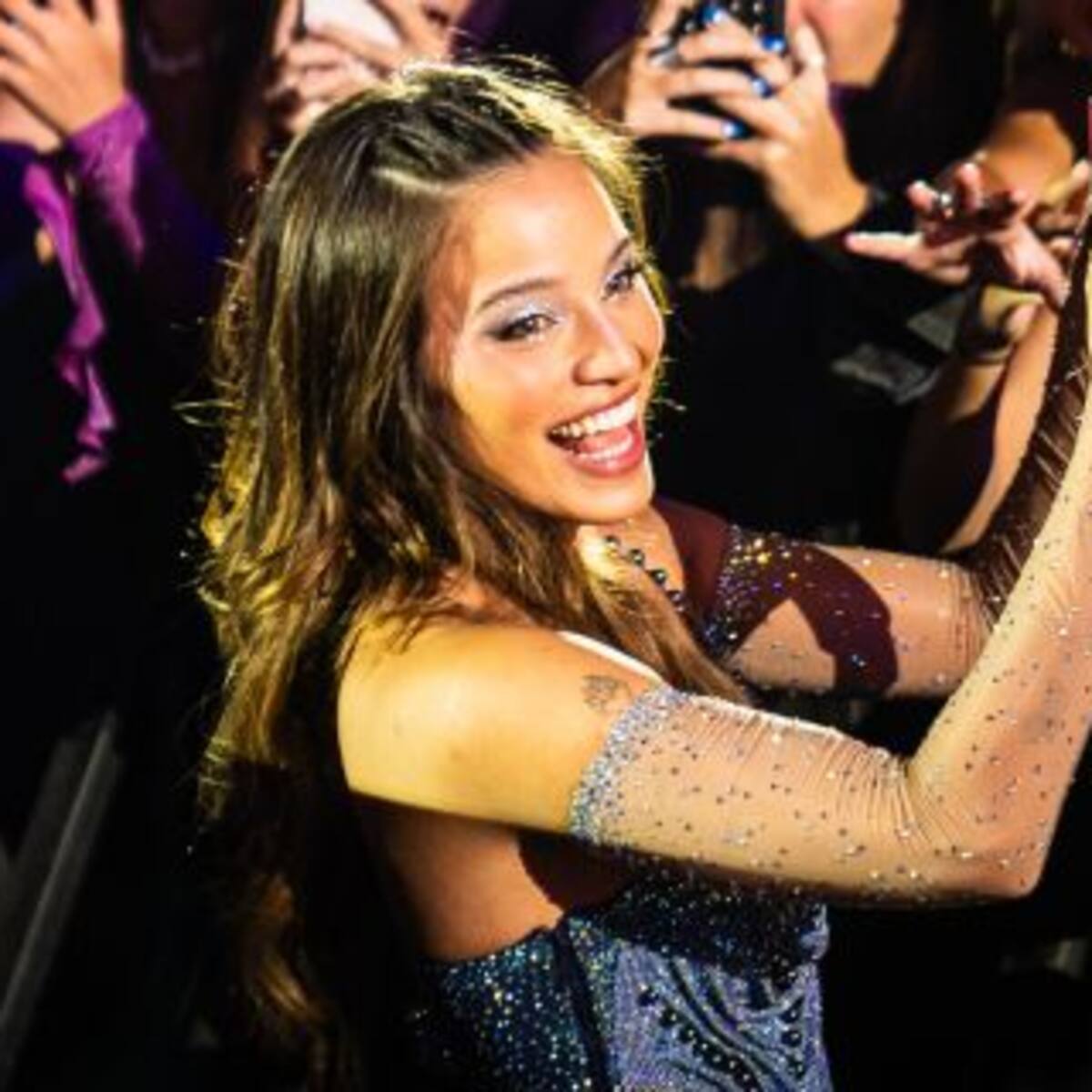 Emilia Mernes: ¡Cumbre Pop en Mar del Plata!