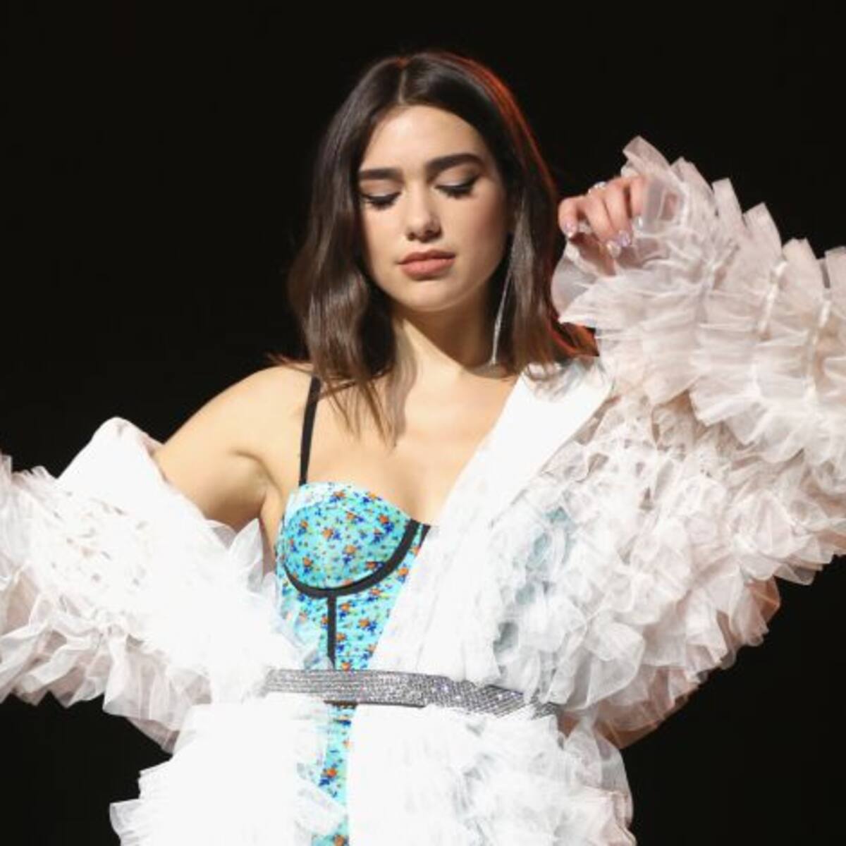 Dua Lipa sorprende con foto sin maquillaje