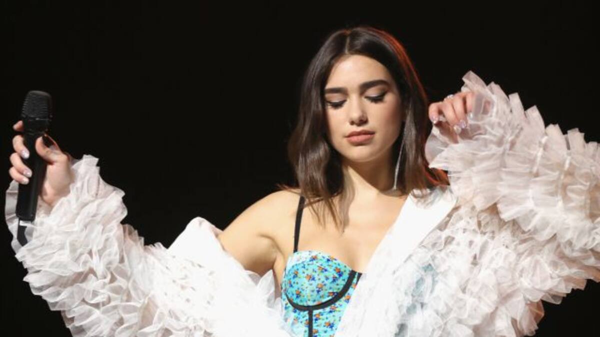 Dua Lipa sorprende con foto sin maquillaje