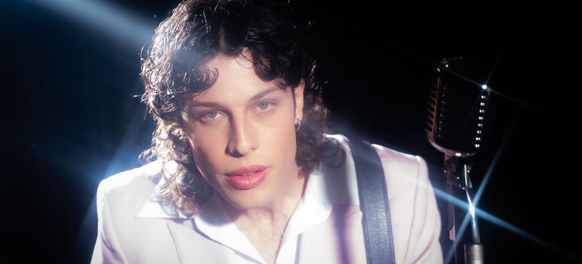 Leo Rizzi en unas fotos promocionales