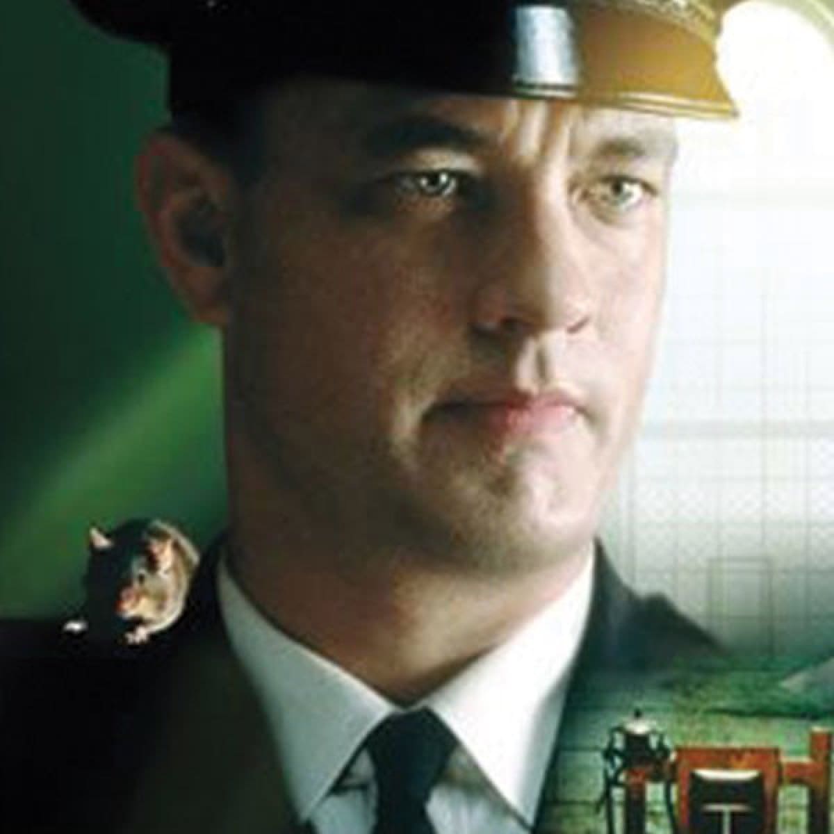 En la película de Milagros inesperados (1999), galardonada con el Premio Saturno a la mejor película, Hanks interpreta a un jefe de Alabama Death Row (La Milla Verde) durante la depresión económica de 1929. Paul es curado de una infección urinaria por John Coffey, un reo acusado de haber matado a dos niñas. Más tarde John Coffey le muestra que el asesino de las niñas es Wharton; y gracias a esta visión Paul, es premiado con el don de la vida.