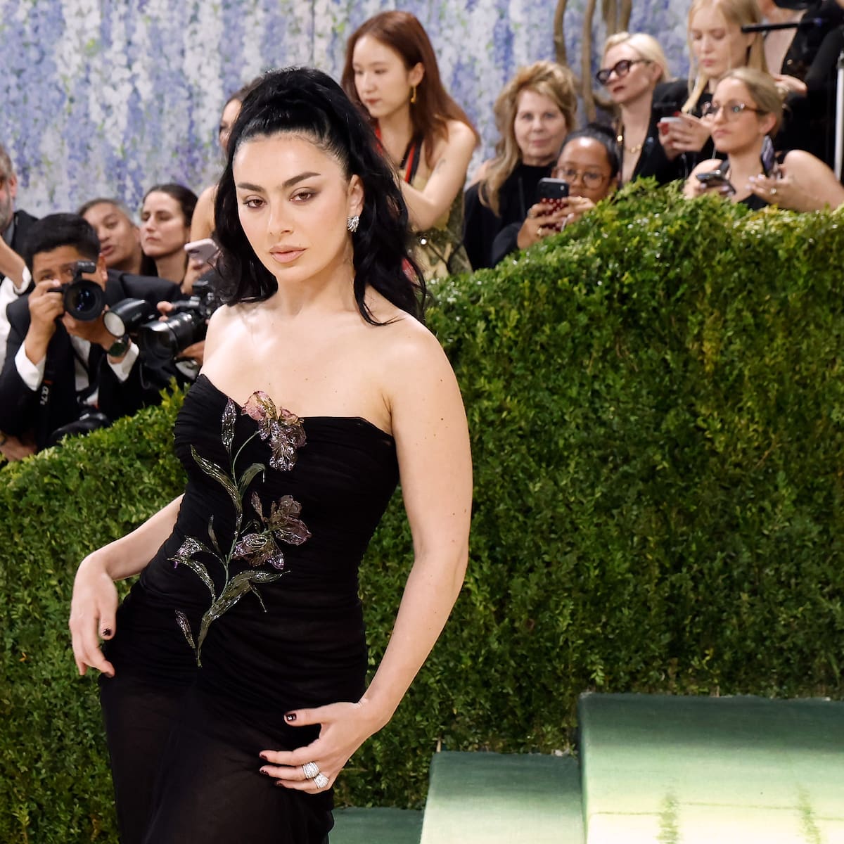 La razón por la que 'Music, Fashion, Film' de Charli XCX está en las antípodas de 'Brat': "No es gratificante hacer lo mismo dos veces"