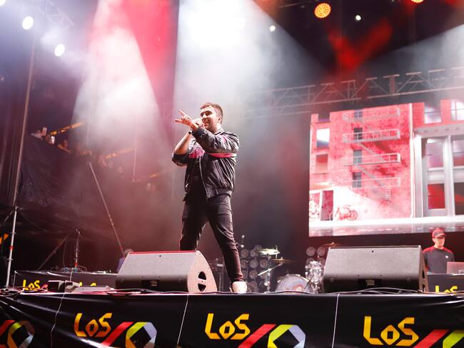 Antes de aparecer Beret sobre el escenario, el público ya lo esperaba con las linternas de sus móviles encendidas. Un momento mágico que les devolvió con 'Lo siento' y 'Ojalá'