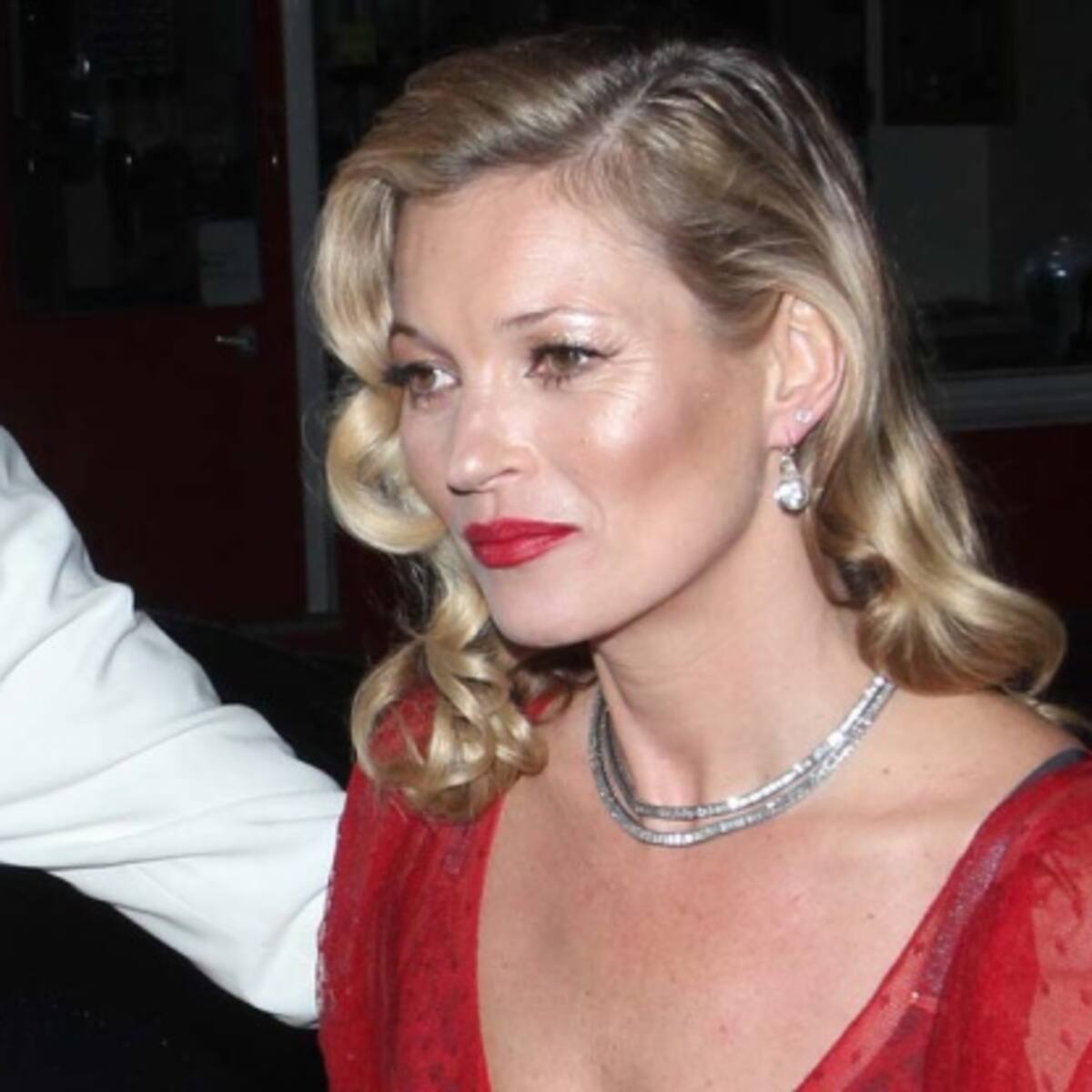 Kate Moss protagoniza una exhibición de desnudos