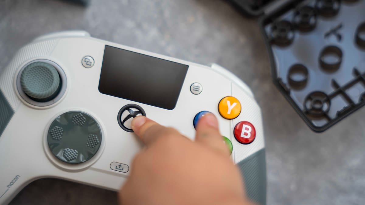 Revolution X Unlimited Limited Edition: nostalgia en blanco y rendimiento “élite” para Xbox