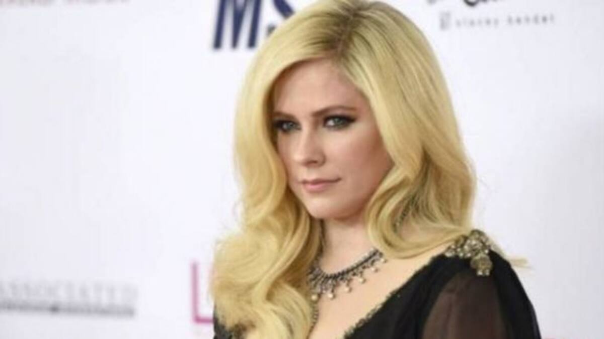 Avril Lavigne regresa a la música después de su enfermedad