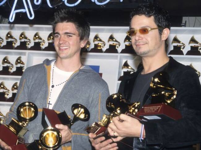 Juanes y Alejandro Sanz, en la 2ª edición de los Grammy Latinos en 2002