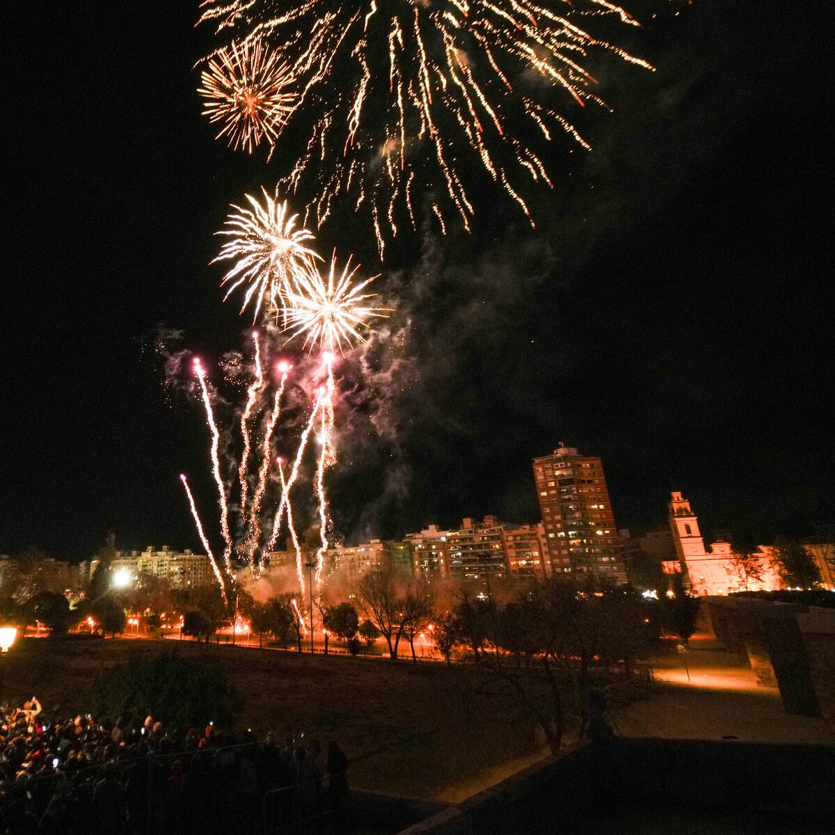 Calendario pirotécnico Fallas 2026, programación completa con todas las Mascletàs y castillos