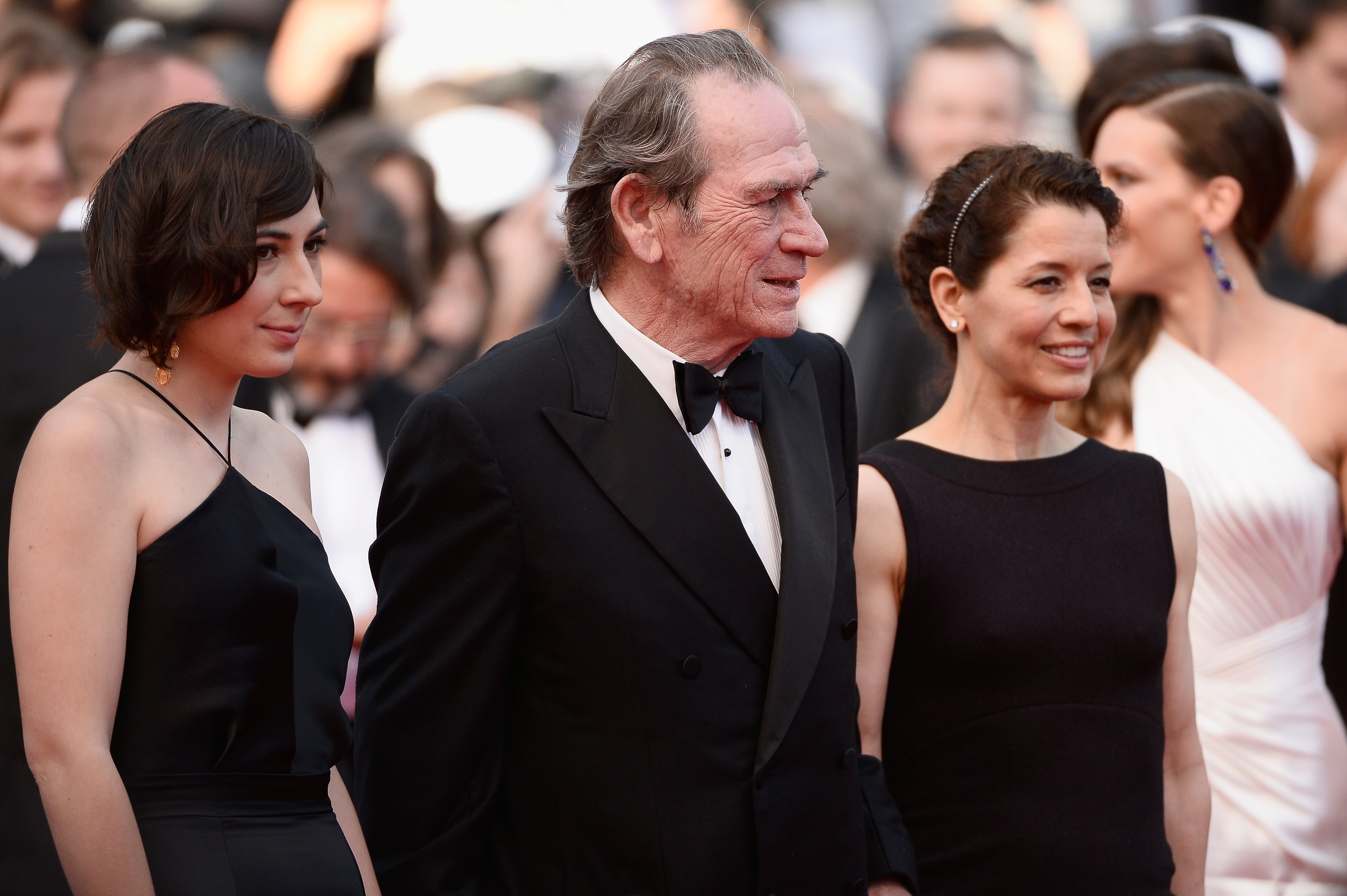 Victoria Jones, Tommy Lee Jones y Dawn Laurel-Jones en la premiere de 'The Homesman' en el Festival de Cannes, mayo de 2014.