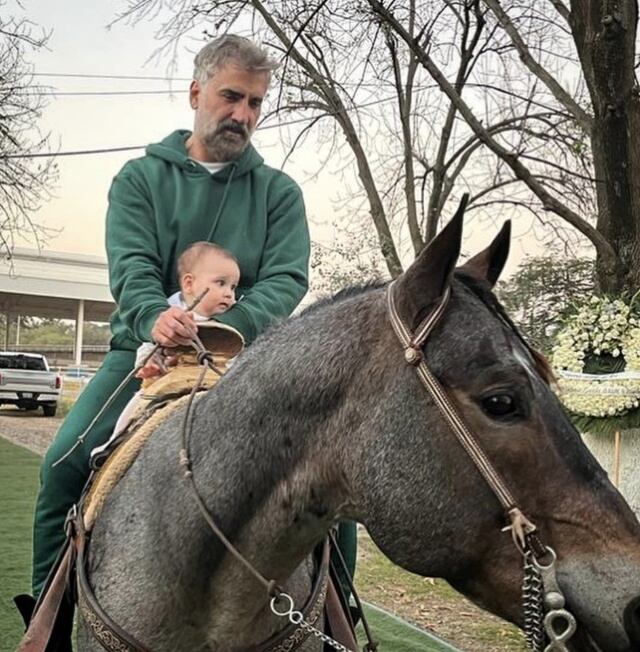 Alejandro Fernández celebró junto a sus hijos y su nieta Cayetana