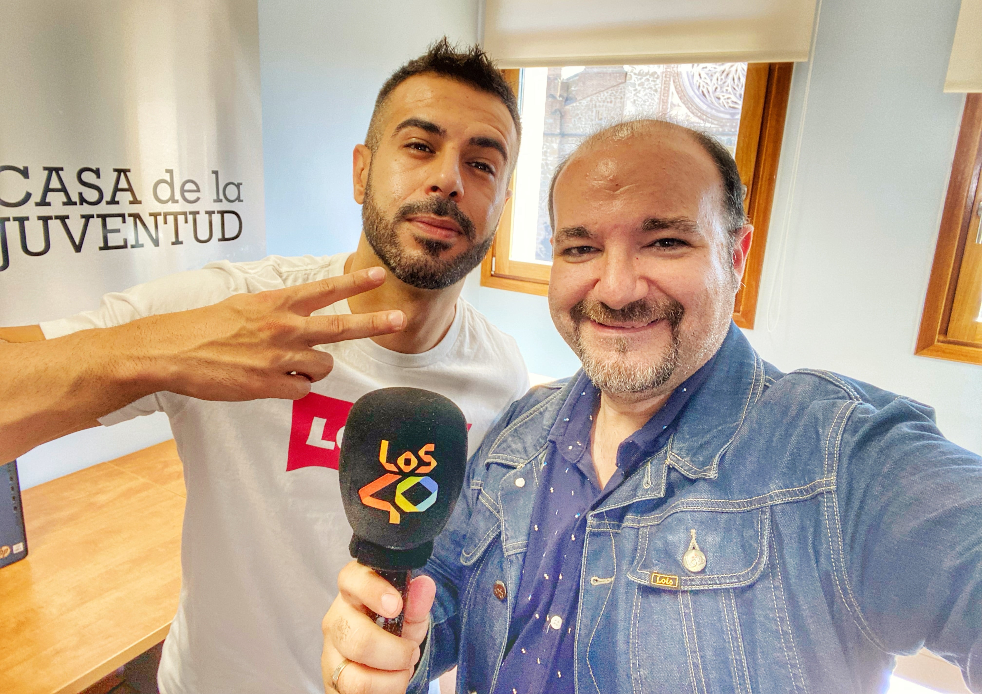 Fran Flores en la grabación de LOS40 Play Talavera desde la Casa de la Juventud