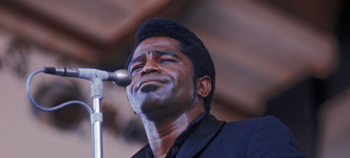 El cantante, compositor y director de orquesta estadounidense James Brown