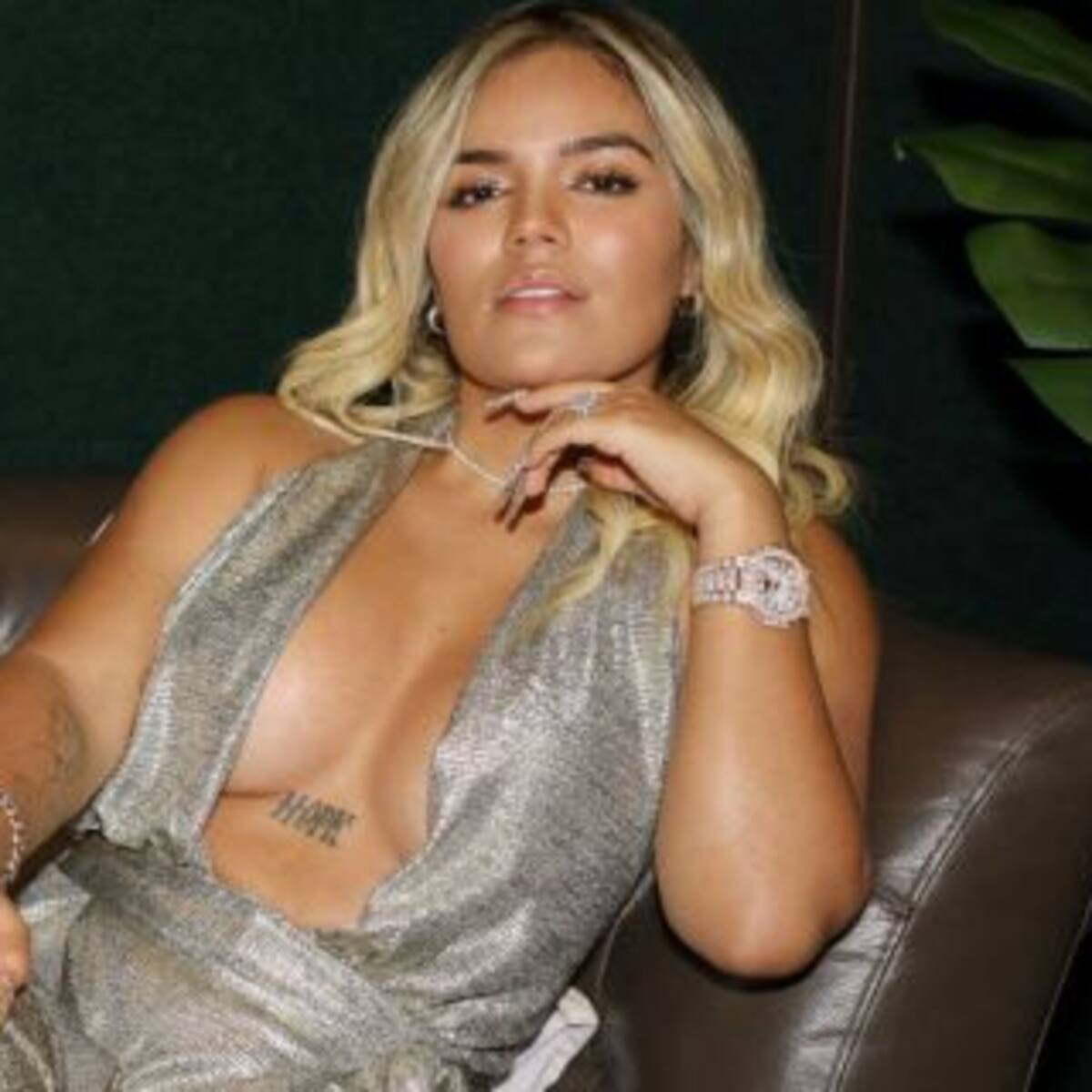 Karol G sorprende a sus fans con un nuevo cambio de look