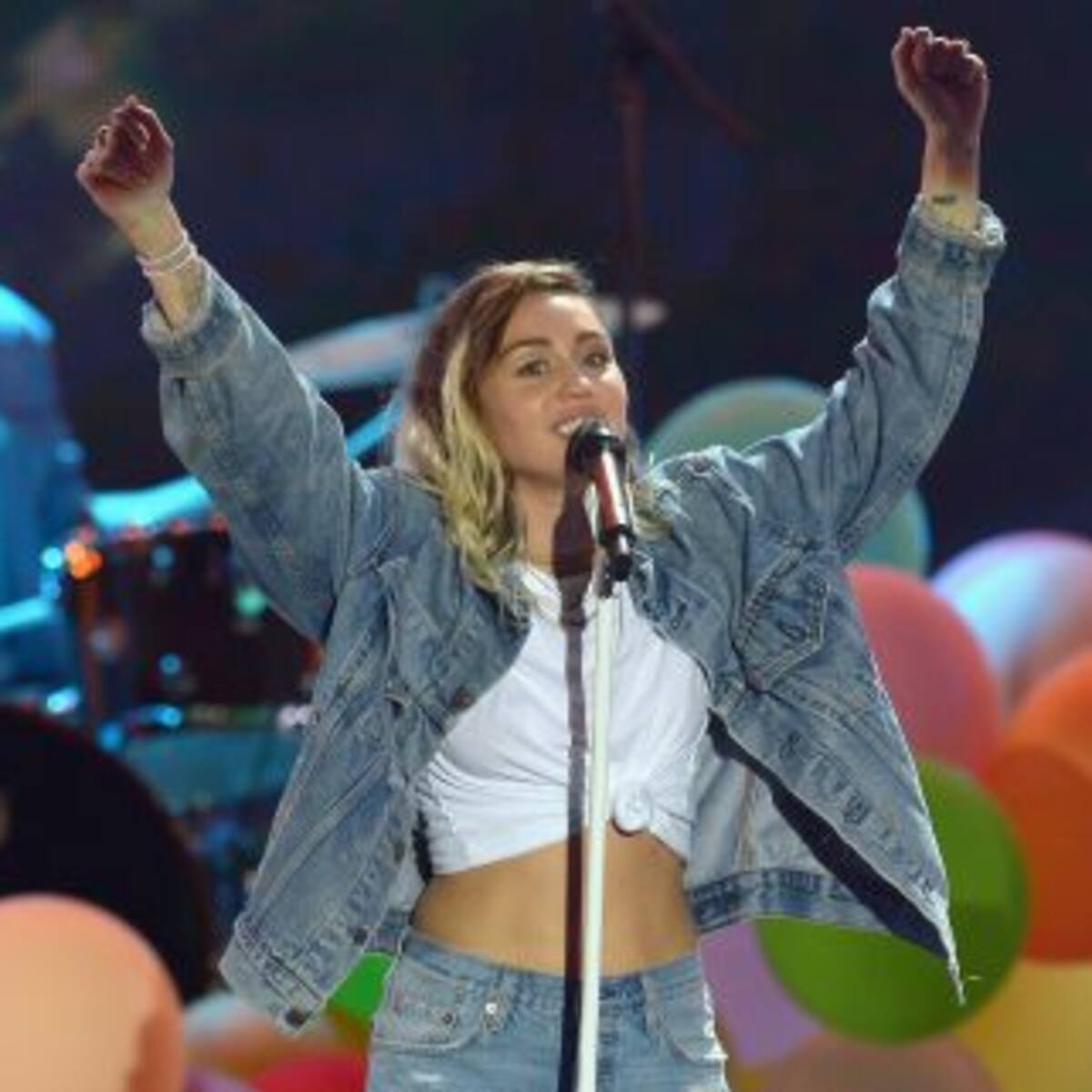 Miley Cyrus se sube al “Carpool Karaoke” junto a su familia