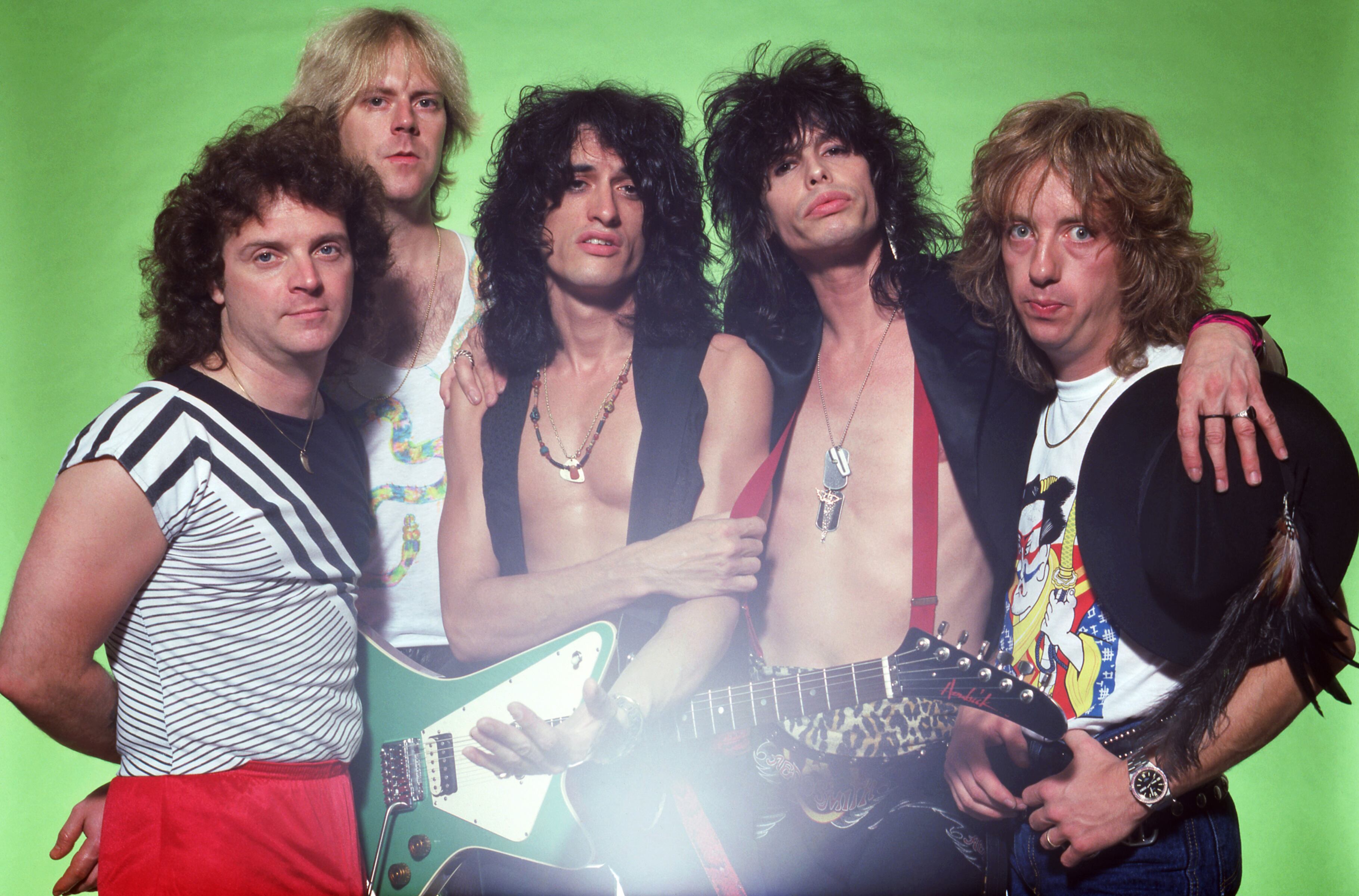 Joey Kramer, Brad Whitford, Joe Perry, Steven Tyler y Tom Hamilton, integrantes de Aerosmith, en 1984.