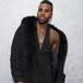 Jason Derulo y su novia celebran su amor con un topless en pareja