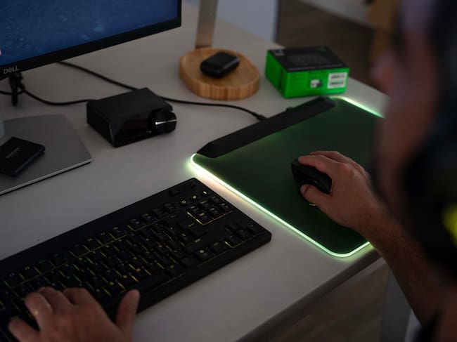 Chroma RGB: El oleaje visual del espionaje.