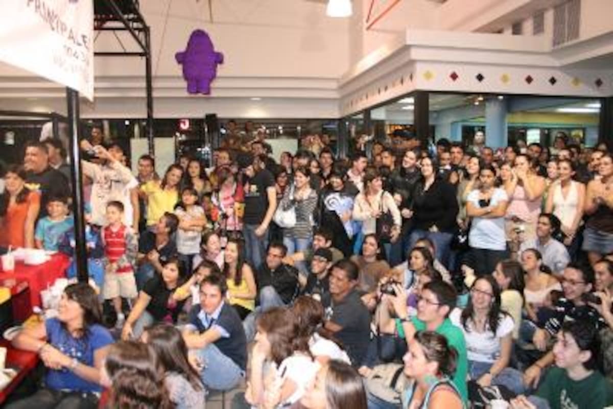 La Hora sin Nombre Segundo Aniversario Mc Donald's Zapote