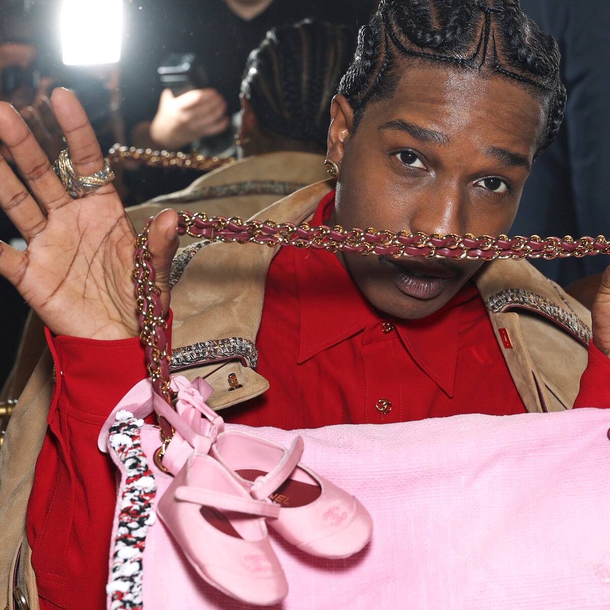 Este es el bolso de A$ap Rocky que le ha convertido en el padre del año