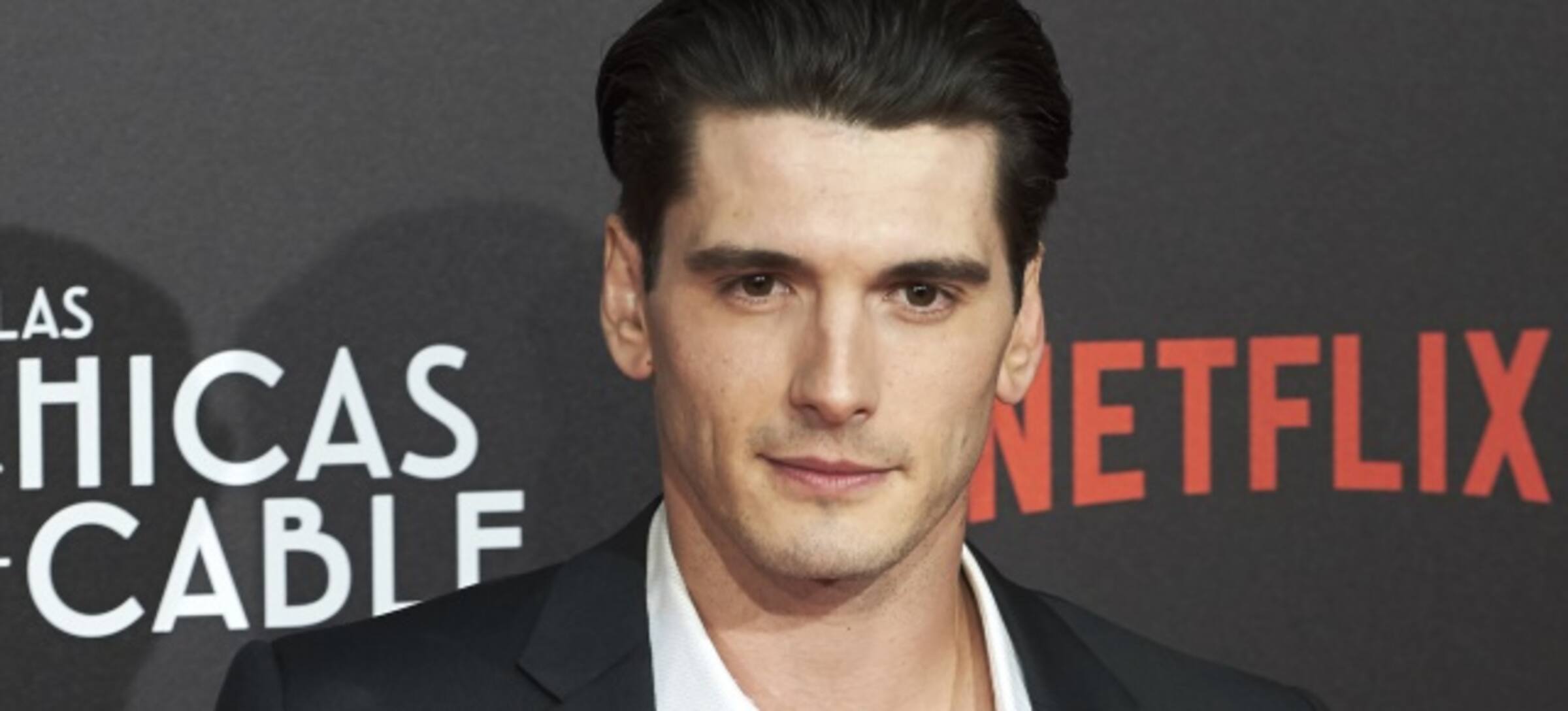 Yon González y Elena Rivera, la pareja protagonista de la nueva serie ...