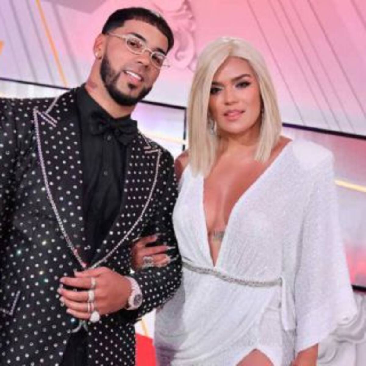 Así pasan la cuarentena Karol G y Anuel AA