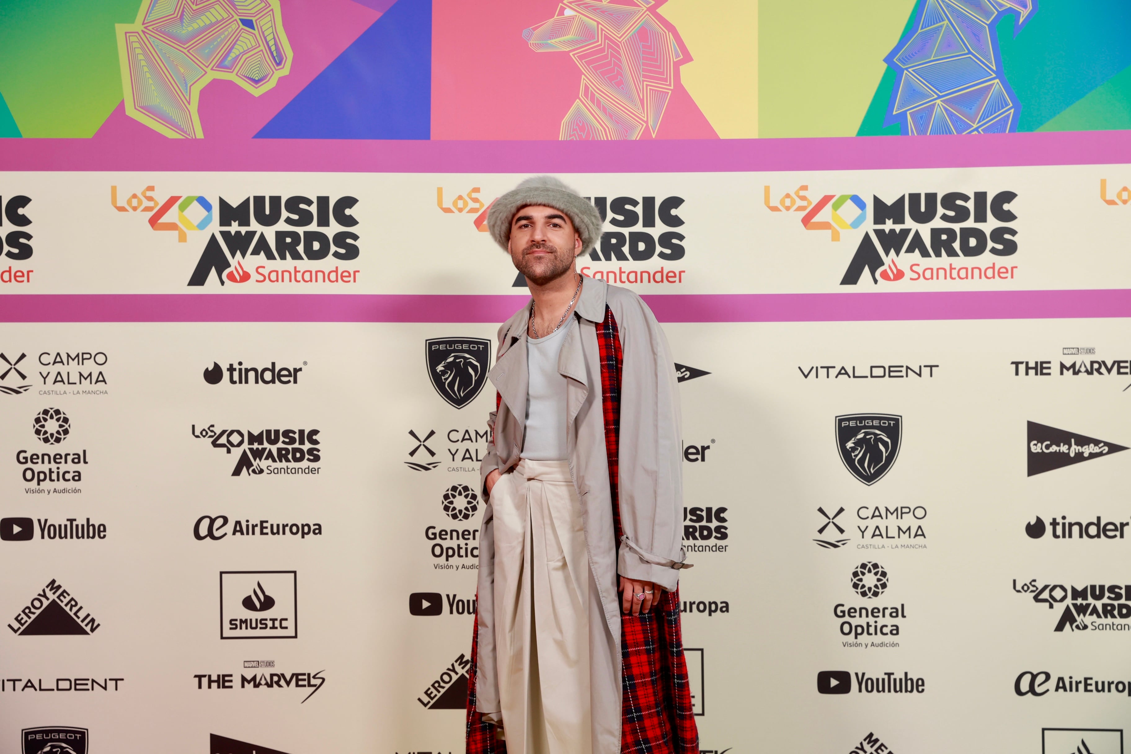 Nil Moliner en la alfombra roja de LOS40 Music Awards Santander 2023 / Foto: Jorge París y Elena Buenavista