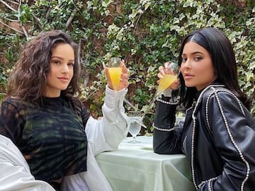 PARECIDOS RAZONABLES: TODAS LAS VECES QUE ROSALÍA Y KYLIE JENNER HAN VESTIDO (CASI) IGUAL