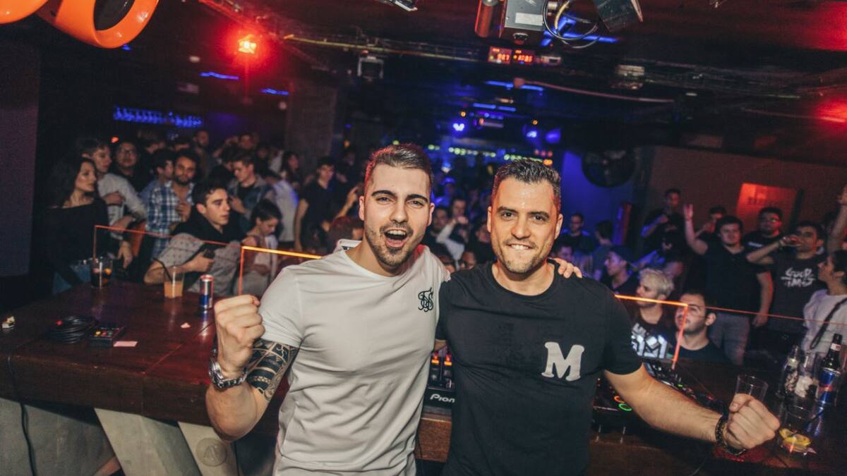 Jose De Mara y Crusy aterrizan en Maxima 51 VIP (Sessions)
