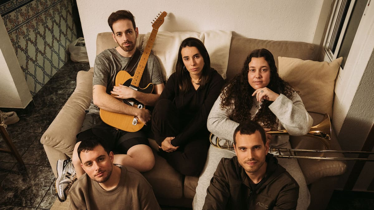 KM.0 presenta 'Sense manual d’instruccions', el seu nou àlbum