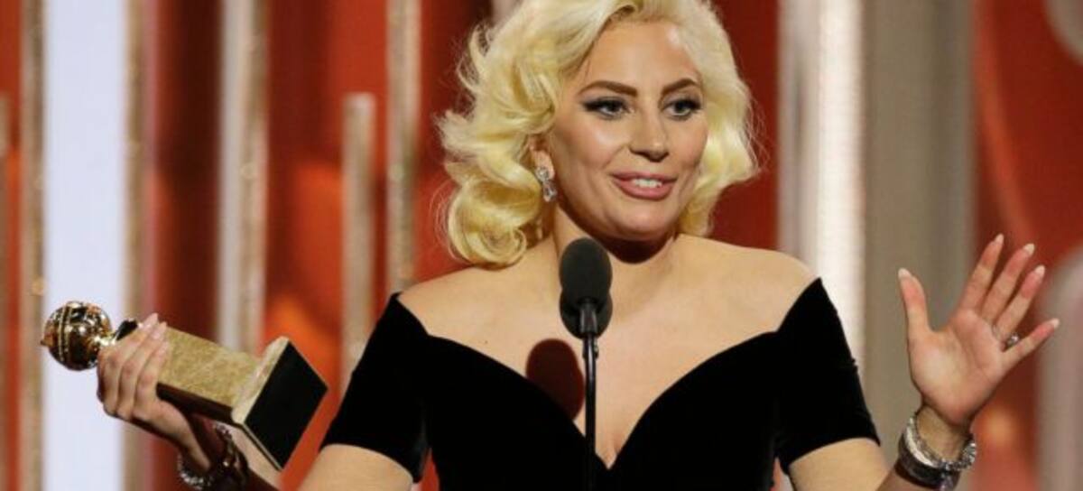 Lady Gaga en los Globos de Oro.