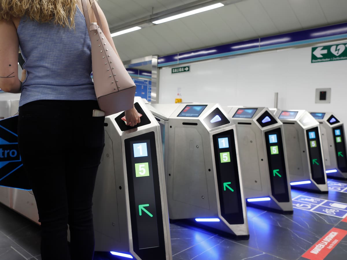 Así puedes llevar tu abono de transporte de Madrid en el móvil: disponible en Android y pronto en iPhone