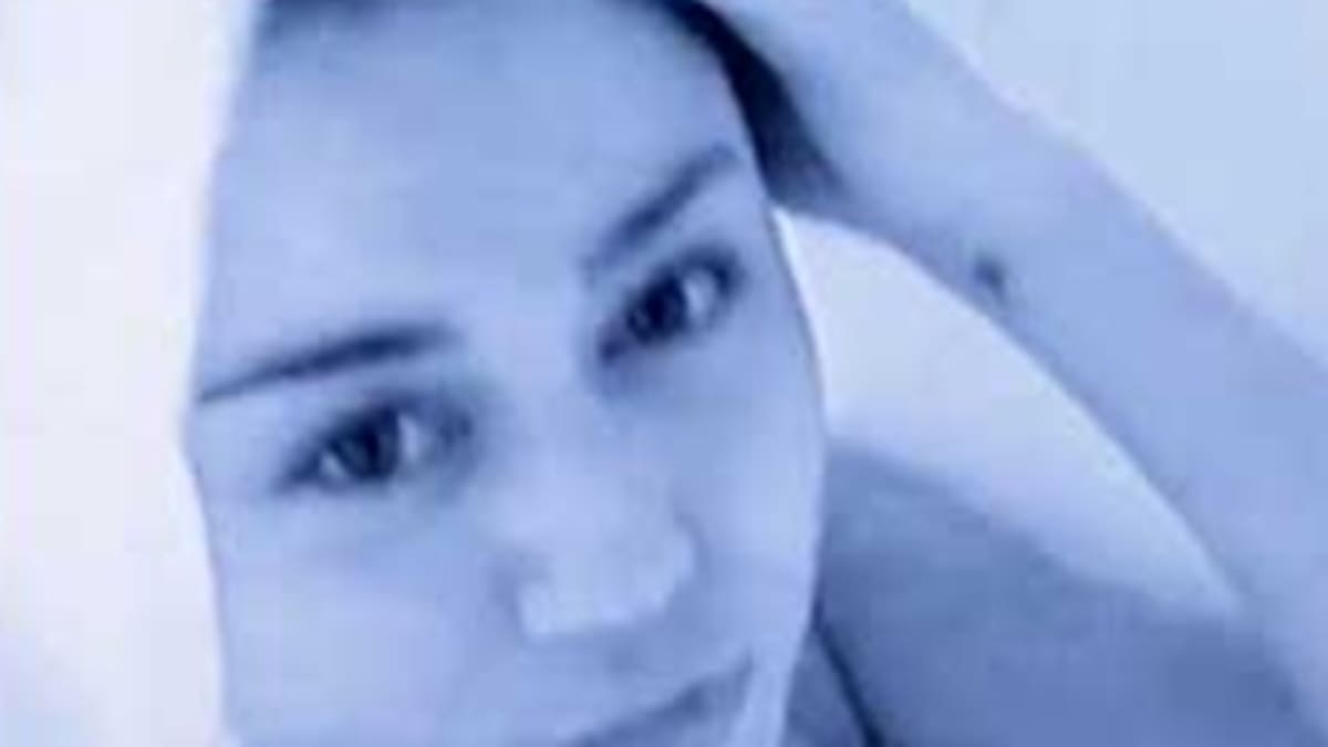 Miley Cyrus se toca en su nuevo video