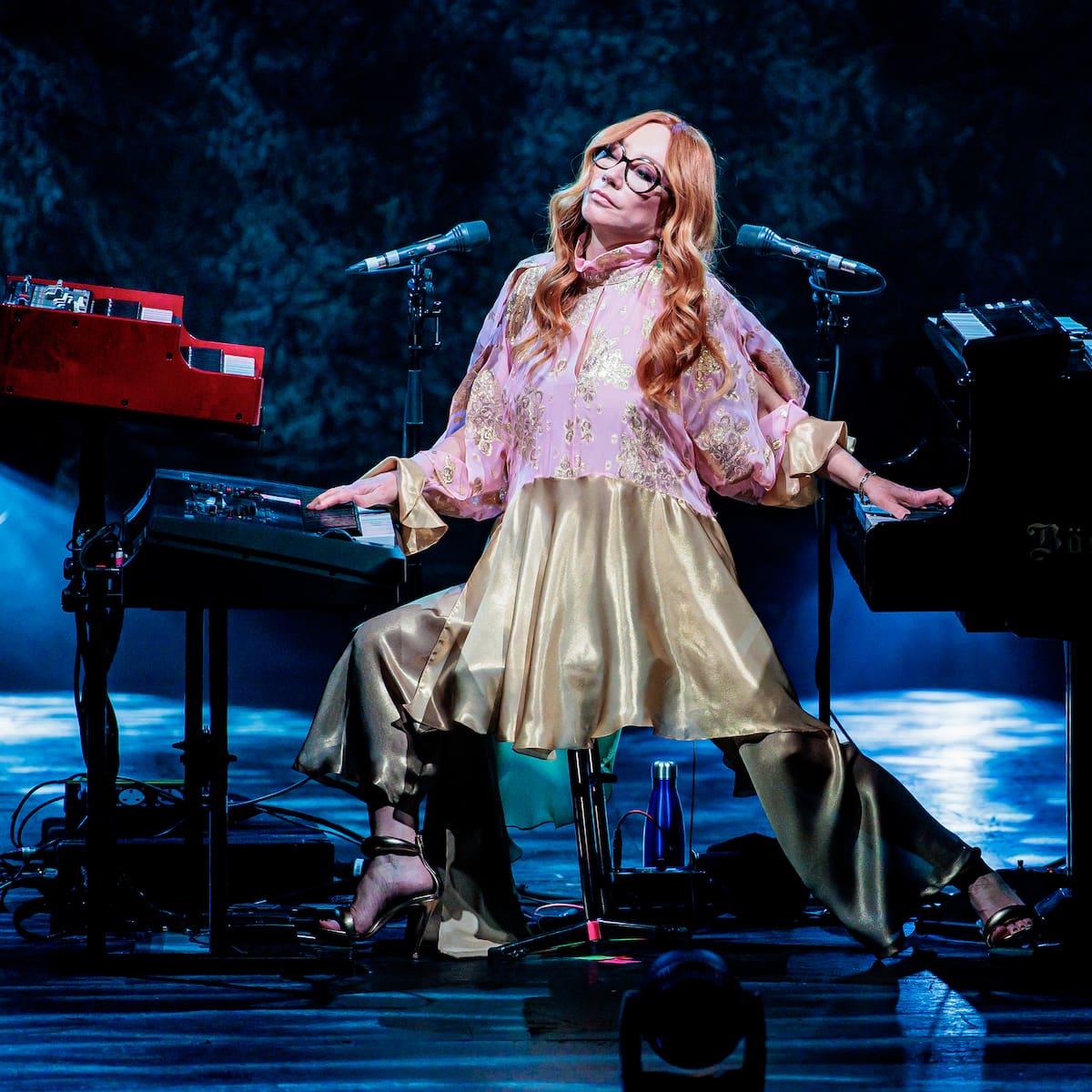Tori Amos en lo musical, Robin Le Norman en lo deportivo y lo nuevo de Elísabet Benavent, Manu Marlasca o Defreds