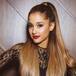 Ariana Grande se tiñó el pelo de rubio