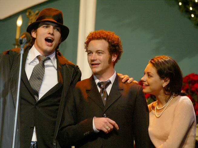 Ashton Kutcher, Mila Kunis y Danny Masterson en 2003