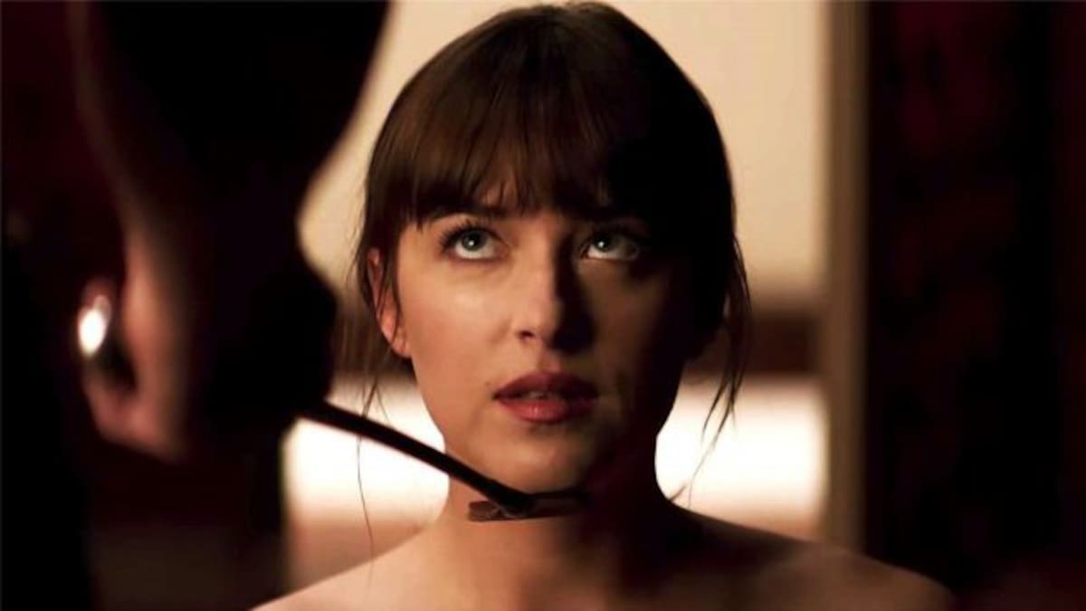 Casi muere por imitar una escena de '50 Sombras de Grey'