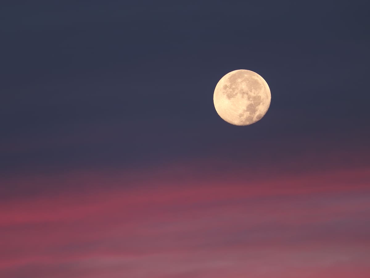 Calendario lunar de octubre 2026: todas las fases de la luna para este mes