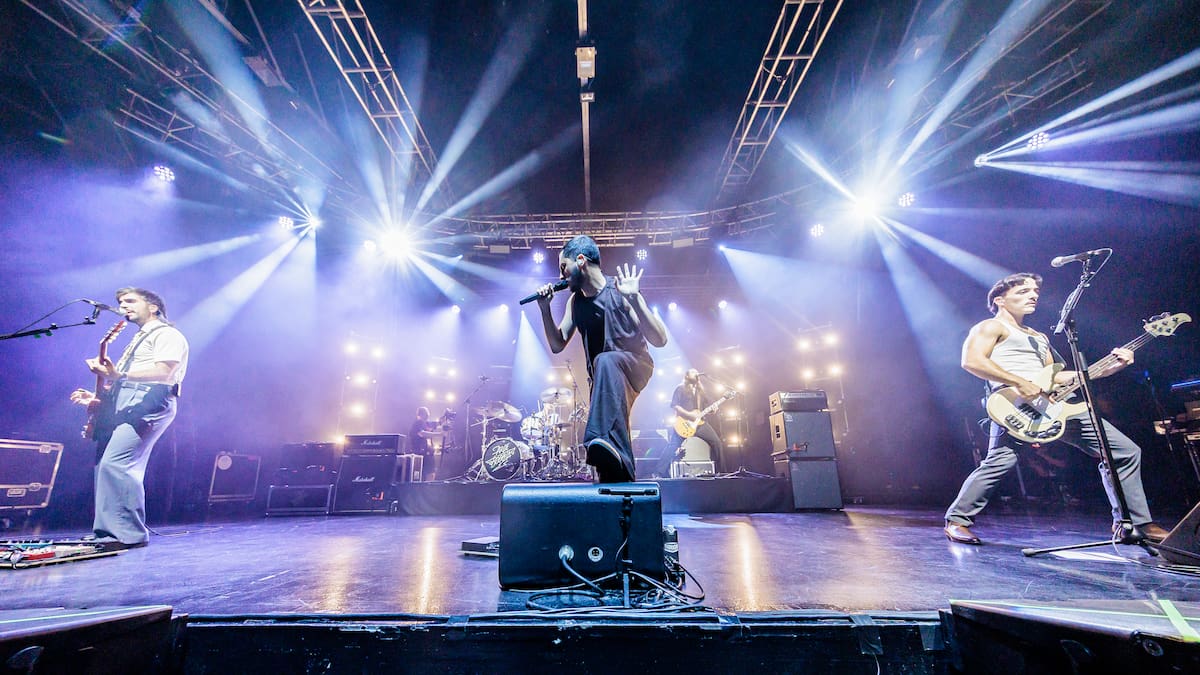 Bajo el alias de ‘Bigger Splash’: Arde Bogotá sorprende en Mad Cool y estrena el segundo adelanto de su próximo álbum