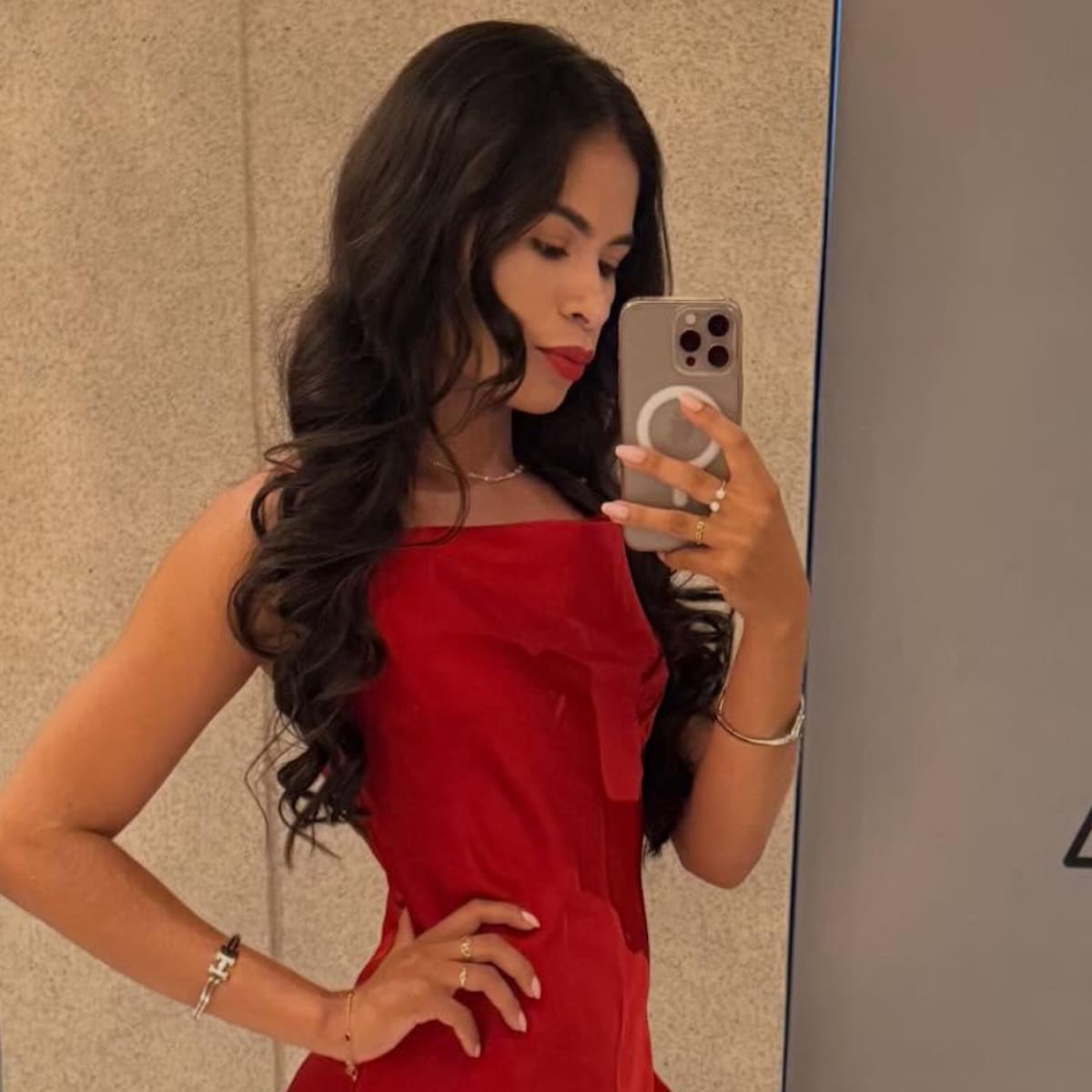 Muere la influencer Derleya Alves a los 26 años días después de someterse a un aumento de pecho