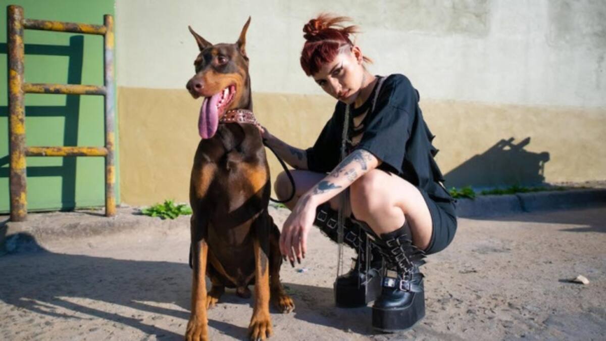 Cazzu presenta “Gatita Gangster”