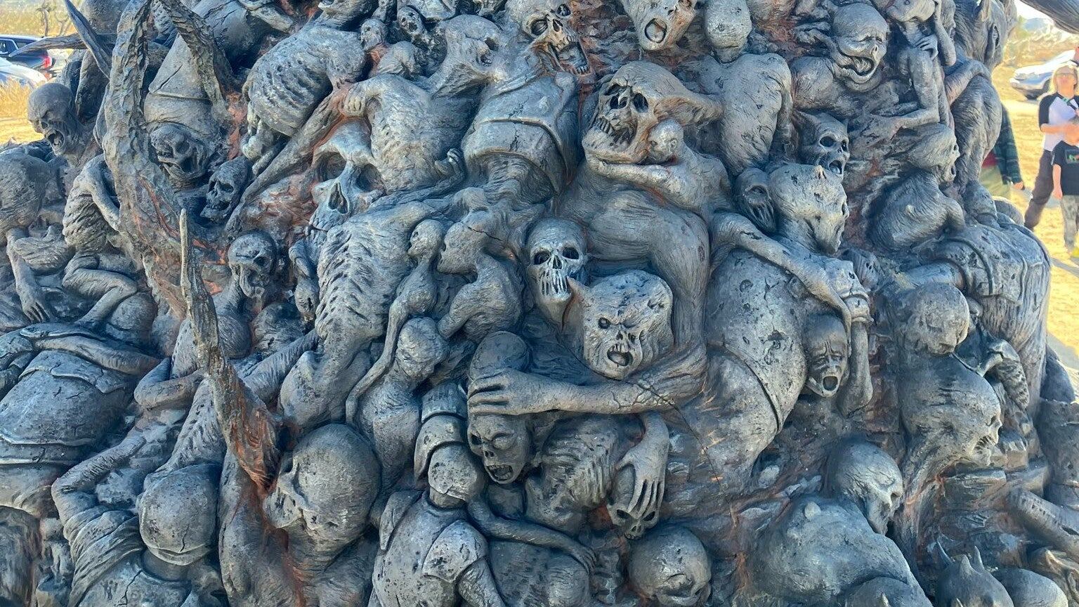 Una estatua demoníaca en mitad del desierto: el nuevo misterio de The Game Awards