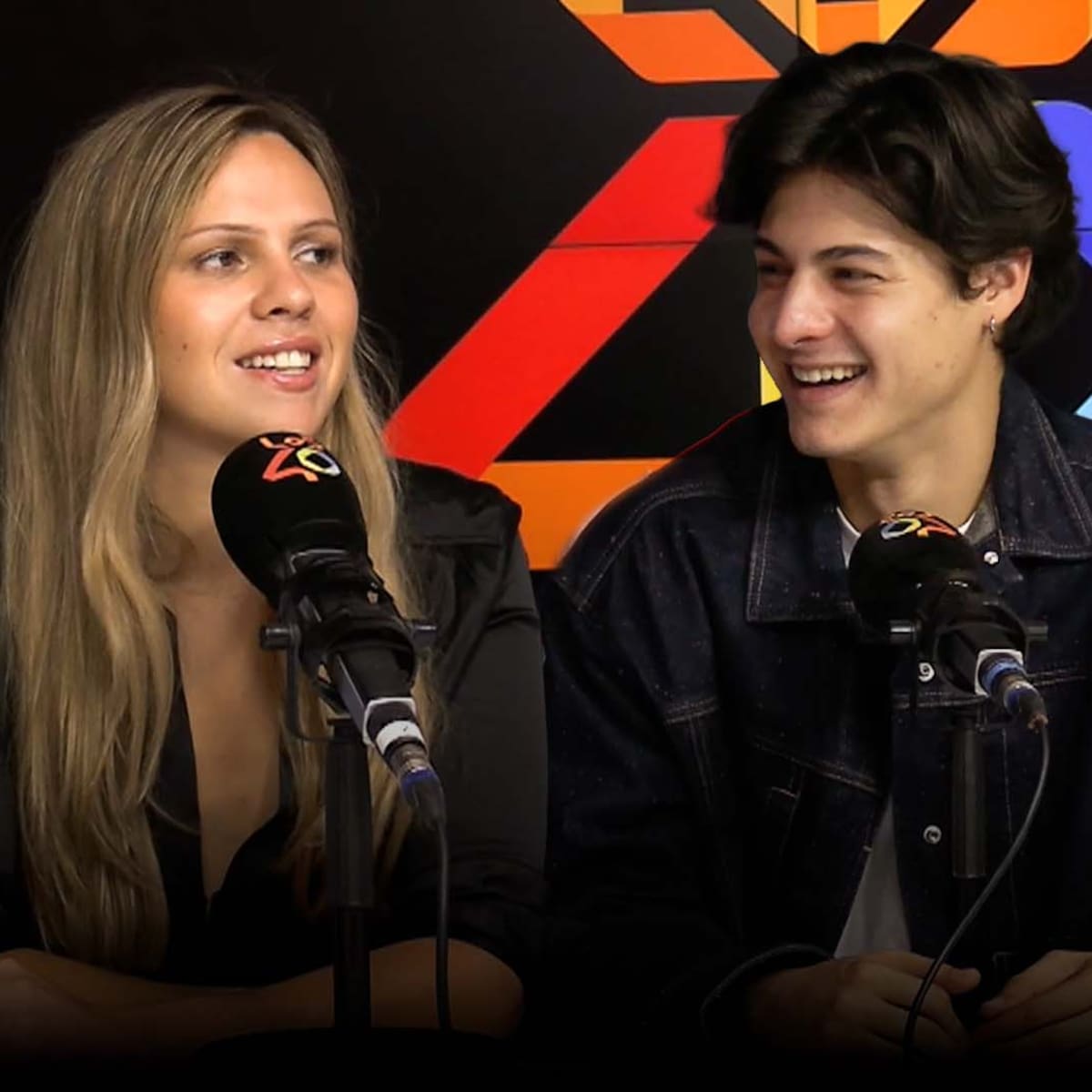 Hablamos con Milo Quifes y Yenesi de 'La Bola Negra': de su éxito al futuro de la película, pasando por Taylor Swift, los Oscars y Karla Sofía Gascón
