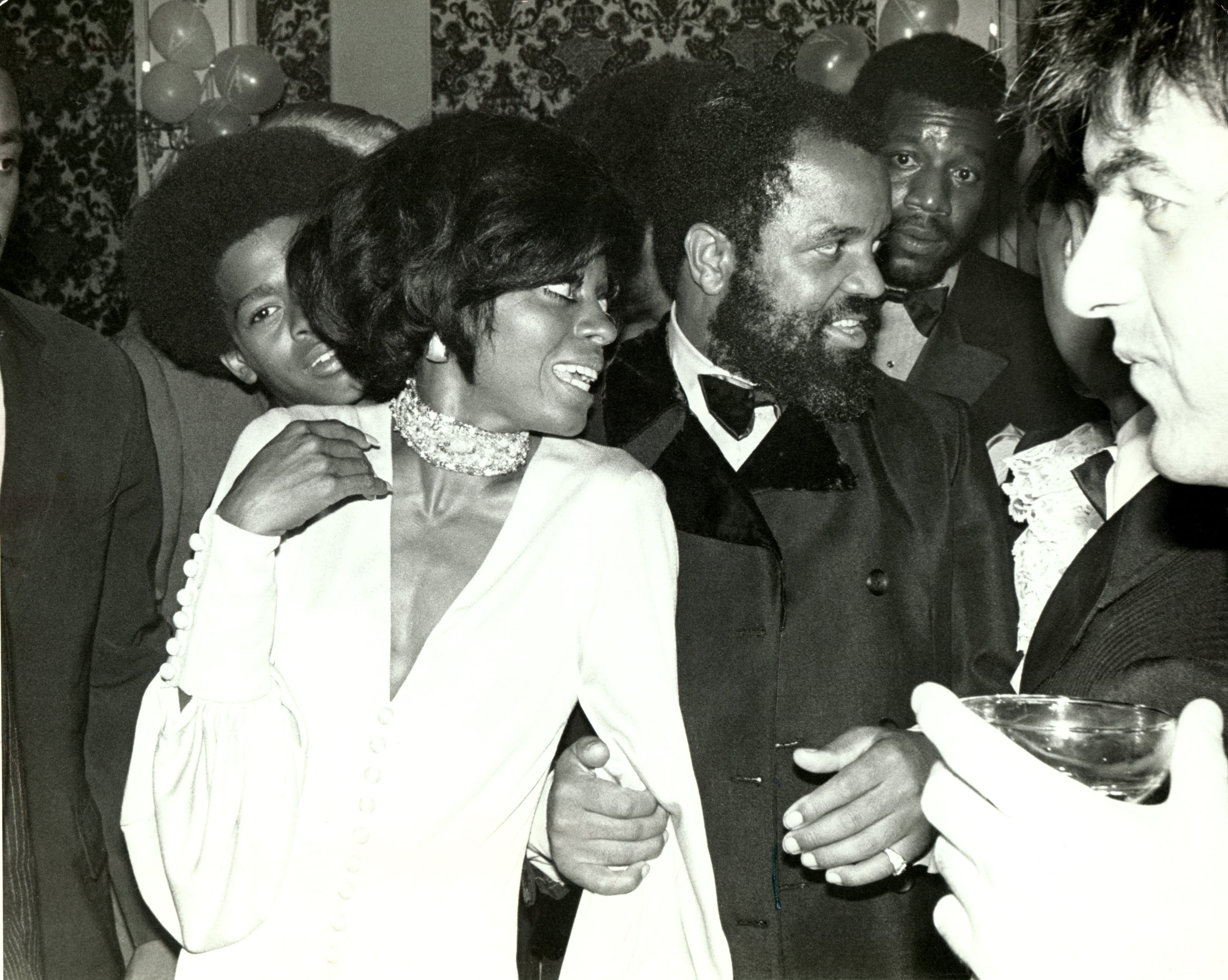 Berry Gordy y la cantante Diana Ross